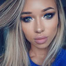 Products used: 1. Foundation @makeupforeverofficial Ultra HD 128 2. Brows  @anastasiabeverlyhills soft brown 3. Eyeshadows @urbandecaycosmetics  @makeupgeekcosmetics 4. Bronzer @benefitcosmetics Hoola 5. Eyelashes  @ardell_lashes individuals