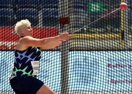 Anita włodarczyk już w pierwszym rzucie kwalifikacji do olimpijskiego konkursu rzutu młotem uzyskała 76,99 m i awansowała do finału. Lekkoatletyka Tokio 2020 Anita Wlodarczyk Medal Bralabym W Ciemno Sport