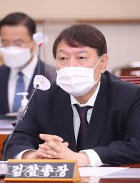 뉴스타파는 <윤석열 아내 김건희, 주가조작 연루 의혹 경찰 내사 확인> 기사를 통해 경찰이 지난 2013년 도이치모터스 주가조작 의혹 사건과 김건희 씨의 관여 여부를 내사하다 중단한 사실을 보도했다. ìœ¤ì„ì—´ ì´ìž¥ êµ­ê° ë°œì–¸ì— ì—¬ì•¼ ì—‡ê°ˆë¦° ë°˜ì' ì •ì¹˜ ì¢…í•©ë‰´ìŠ¤ ê¸°ì‚¬ë³¸ë¬¸ ëŒ€ê²½ì¼ë³´