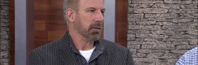 Green Bay family shines light