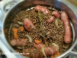 Saucisses De Toulouse Et Lentilles Verte Du Puy Cuit A La Vapeur Douce Avec Le Vitaliseur De Marion Recettes De Cuisine Saucisse De Toulouse Cuisson Lentilles