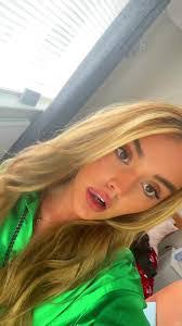 Lauryn Ashley's Instagram, Twitter & Facebook