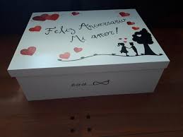 Caja Regalo Aniversario Grande Personalizada Pintada A Mano 2 899 00 Cajas De Regalo Ideas Sorpresa De Cumpleanos Regalos De Aniversario