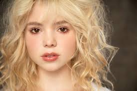 Savannah Entin is not a 7 year old that we glammed up. I am completely  mesmerized by this young lady @savannah.entin #actress #teenactress  #savannahentin #babyface #danapatrickphoto #headshots #danapatrick  #teampatrick #danapatrickphotography 💋/hair ...