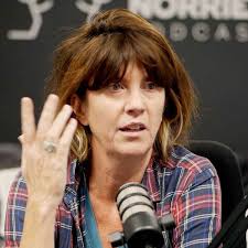 121 Kim Bartley speaks about her most recent work 'Pure Grit', working with  marginalised communities and the social situations she encountered through  her work as a documentarian