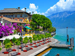 Limone is a very popular tourist resort on the mountainous, northwest shore of lake garda. Limone Sul Garda Tipps Fur Einen Urlaub Am Gardasee