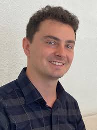 Über uns: MA Nathaniel Hiroz