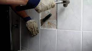 I'm committed to taking the surround down to the studs, but i'm not sure about putting it all back together. Removing Bathroom Tiles Youtube
