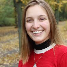 Adriana Culotta's Instagram, Twitter & Facebook