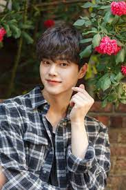 Ini dia 7 drama korea terbaik song kang yang wajib kamu tonton! 24 Actor Ideas Actors Song Kang Ho Sung Kang