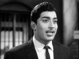 R Muthuraman Wikipedia Karthik was born on 13 september 1960 in chennai to muthuraman2 (known as navarasa thilagam), a popular tamil film actor in 80's, 90's and karthik was first introduced by bharathiraja in the film alaigal oivathillai (1981). wikipedia