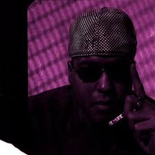 Warner Saunders Jr. (@mikomura)