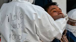 Ratusan Warga Surabaya Ikuti Tes Swab Gratis Foto Tempo Co