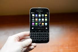 Installing the official google play store is very much easy on any blackberry 10 devices like the blackberry leap, z30 and z10. Videotron Rolling Out Blackberry 10 3 1 To Q5 Q10 Z10 And Classic Users Mobilesyrup