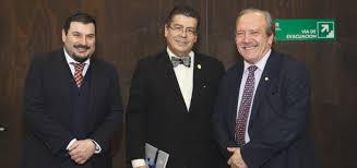 Luis Riveros llama a reconstruir la República