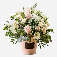 Our aberdeen florists can even have your flower arrangements delivered abroad in over 140 countries overseas thanks to our network of international florists who will be guaranteed to treat your order with all the care it deserves when delivering it to. Best Online Flower Delivery Services For Valentine S Day