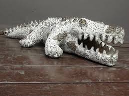 Crawling Crocodile Ceramic