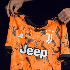 The bianconeri have just released their new home kit which made its official debut during the team's scudetto celebrations last week. Revealing Juventus 2020 21 Third Jersey Introducing Vibrant Orange Colourway For The First Time In Club History