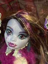 Hello all! I came across these beautiful Morticia Addams style wicker doll  chairs and wanted to see if there was any interest in them? I also am  selling the food truck and