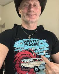 Well Friday is here Folks. Wishing you a very happy Friyaaaaa and an  amazing weekend. It has been a crazy busy couple weeks for me. I'm now back  in Nashville and had