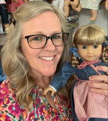 Calling all Kirsten fans! This fan-favorite dress is true to the original,  and includes a paperback of Kirsten's school story. 📕  https://american-girl.visitlink.me/PxT6od