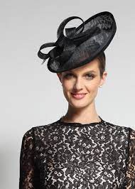 Robe cérémonie pour femme de 50 ans à col bénitier avec un chapeau assorti. Ø¨ÙØ§ ÙÙØ§ÙØ© ÙØ²Ø¬ ÙØ§Ø³Ø¹ Chapeau Femme Ceremonie Findlocal Drivewayrepair Com