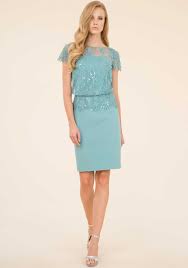 Forme che troviamo sui vestiti stampati in twill e georgette di seta ma anche sui modelli a tinta unita a trapezio e con corpino semi aderente segnato da cinture gioiello e in colori che virano dal. Abiti Da Cerimonia Luisa Spagnoli Primavera Estate 2021 Ropa Moda Vestido De Seda