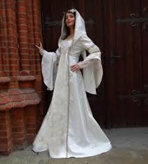 Sseldorf brautkleid hochzeitskleid brautkleider bochum. 13 Elfenkleider Ideen Brautmode Kleider Braute