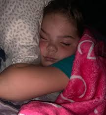 I love her squishy face lol