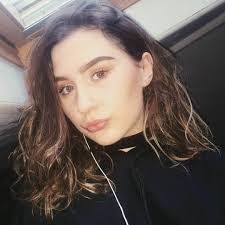 Adele Walton's Instagram, Twitter & Facebook