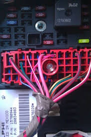 Lift off the cover to check the fuses. 12v Switched Ignition Circuit For Aftermarket Radio 2006 Cobalt Ls Chevrolet Forum Chevy Enthusiasts Forums