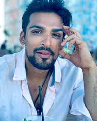 Great picture of you guys great actors