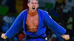 De komende maanden zit iedere sportliefhebber bij sporza op de eerste rij. Judo Bronzemedaille Fur Dirk Van Tichelt Schwimmer Louis Croenen Im Finale Grenzecho