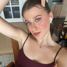 annelieve_ (@annelieve_)