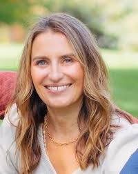 Jackie Martinson's Instagram, Twitter & Facebook