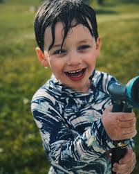 Lowell Simpson's Instagram, Twitter & Facebook