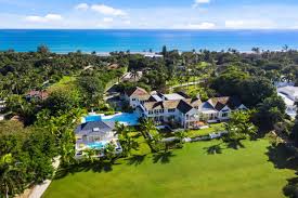 Philip alfred mickelson is an american professional golfer. Buy Greg Norman S 59 5 Million Florida Estate And You Ll Never Need To Go On Vacation Again This Is The Loop Golfdigest Com