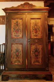Voglauer Anno 1800 Grun Bauernschrank Landhaus Dielenschrank Handbemalt Top Dielenschrank Bauernschrank Anno