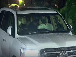 Ncp chief sharad pawar and mp supriya sule car ride in mumbai after his surgery;facebook live get latest marathi news , maharashtra news and live marathi news headlines from politics, sports, entertainment, business and hyperlocal news from all cities of maharashtra. Parth Pawar Leaves After Meeting Ncp Chief Sharad Pawar Ani Bw Businessworld