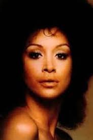 Freda Perry's Instagram, Twitter & Facebook