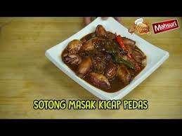 1 kg sotong 1 bh bawang bombay 6 siung bawang putih cabe merah 5 bh iris 1 btg daun pre. Sotong Masak Kicap Pedas I Masak Masak 30 Youtube