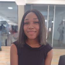 Valeria Valentina James Sanmartin