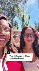 Just two self employed huns living the dream! Happy birthday babe @katieo.skin #foodfest #tacos #bcnfood #festivalvibes #foodie