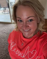 Can moms wear bikinis