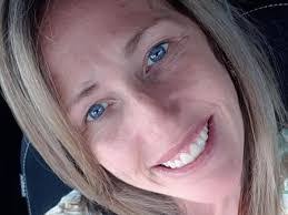 Tanya Holmes's Instagram, Twitter & Facebook