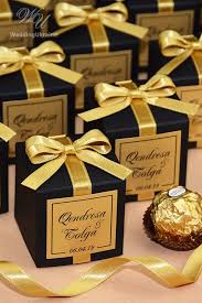 Personalized Wedding Favor Boxes For Guests Elegant Wedding Etsy In 2020 Gold Wedding Favors Boxes Personalized Wedding Favor Box Personalized Wedding Candy