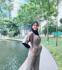 Everyday Is A New Day Wearing Jumpsuit From Airspacetaiwan Beautiful Muslim Women Beautiful Hijab A New Day