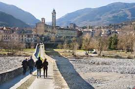 Find info you may not see elsewhere with peoplelooker®. Piacenza Bobbio Bilder Und Fotos Aus Piacenza 550x364 Autore Redazione