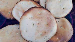 ترمز رؤية خبز التنور في الحلم يدل على سعي الرائي لتامين لقمة العش والعمل عملاً كريما. ØªÙØ³ÙŠØ± Ø§ÙƒÙ„ Ø§Ù„Ø®Ø¨Ø² ÙÙŠ Ø§Ù„Ù…Ù†Ø§Ù… Ù„Ù„Ù…ØªØ²ÙˆØ¬Ø©