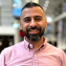 Today I picked up my red badge marking 10 years at Amazon